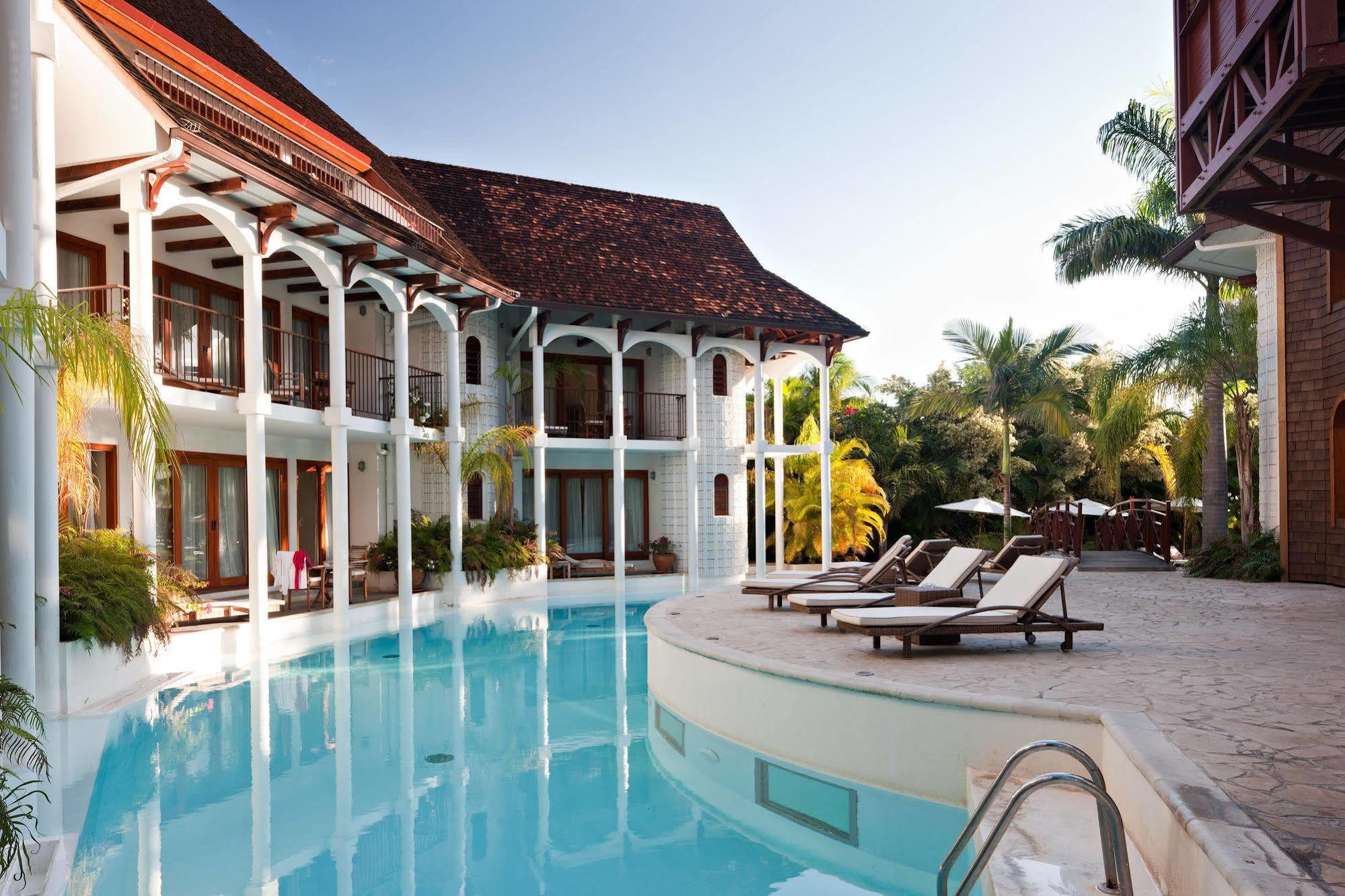 Le Saint Alexis **** Hotel & Spa Exterior photo